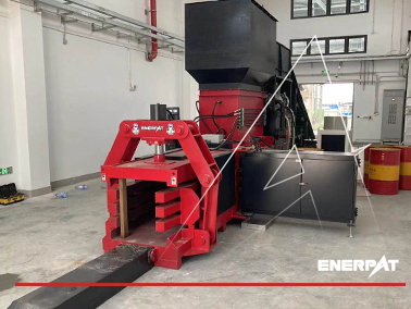 Автоматический пресс ENERPAT с системой взвешивания и кнопками аварийной остановки
