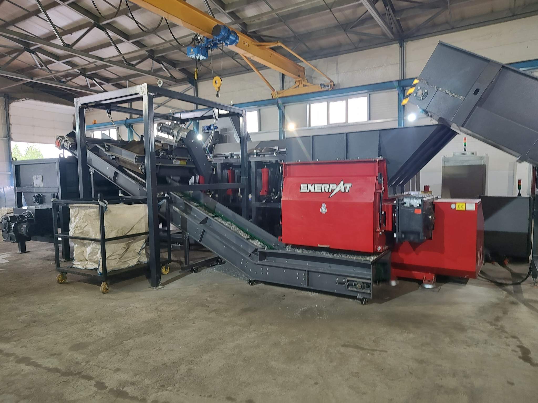 шредер промышленный двухвальный